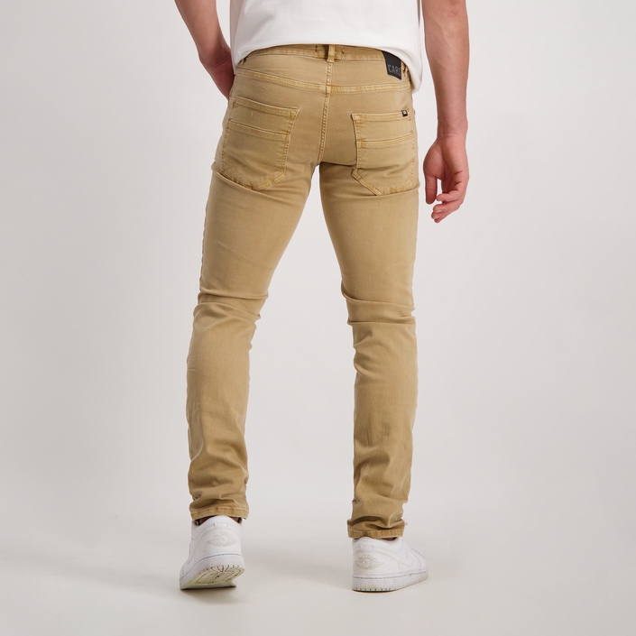 Broek-Bates-Cars-230317130154