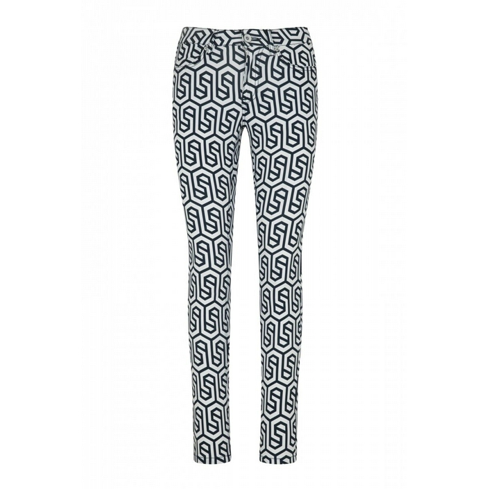 Broek-Elvira-230327113107